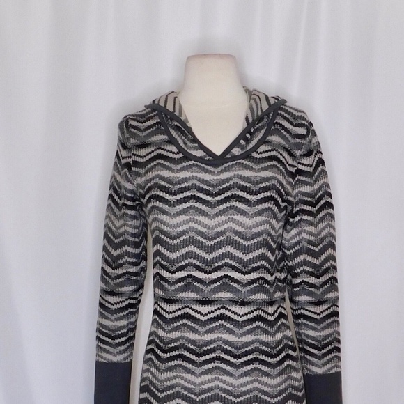 PRANA Meryl Hooded Sweater Dress Gray Chevron Stripes Knit Hoodie Medium - Picture 4 of 16